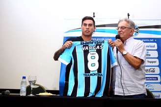 Presidente Fábio Koff apresenta Vargas, a maior estrela do Grêmio para a temporada