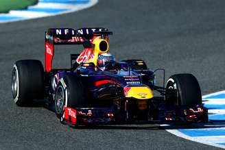 <p>Sebastian Vettel pilotou RB9 pela primeira vez na quinta-feira</p>