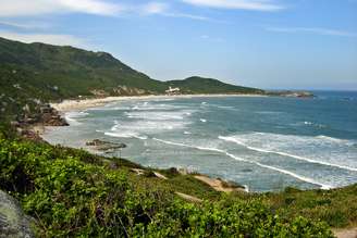 <p>Praia da Galheta é ótima para naturistas</p>