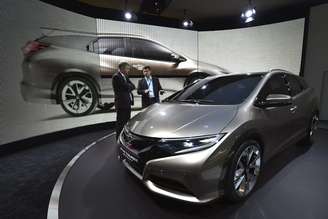 <p>Honda Civic Tourer Concept faz sua estreia no salão de Genebra</p>