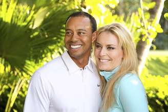 O golfista americano Tiger Woods assumiu em seu site oficial que está namorando com Lindsey Vonn, musa do esqui
