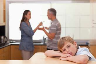 Para especialistas, os filhos devem ser mantidos fora de conflitos entre os pais