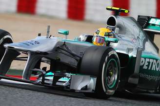 <p>Com três poles seguidas, Mercedes tenta vencer primeira corrida em 2013</p>