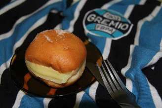 <p>Sonho de padaria simboliza o fim do sonho gremista na Copa Libertadores da América</p>