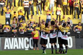 <p>Atlético-PR, Criciúma (foto) e Flamengo decidirão vaga jogando em casa</p>