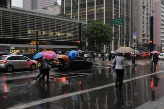 Pancadas de chuva causaram lentidão no trânsito em São Paulo nesta quarta-feira