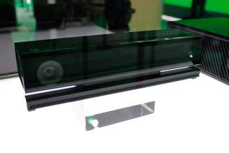 <p>Kinect 2 está incluso na venda do Xbox One, mas não terá conector para Windows PC</p>
