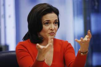 <p>Sheryl Sandberg incentiva mulheres a crescer na carreira</p>