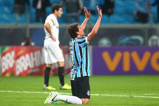 Ex-Santos, Elano marcou contra a ex-equipe e abriu o placar para o Grêmio