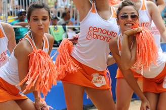 A equipe de cheerleaders foi atração à parte na etapa deste final de semana do Circuito BB de Vôlei de Praia, em Vitória (ES). Com beleza, talento e simpatia, as garotas conquistaram os torcedores; veja fotos