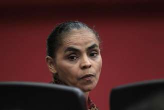 <p>Marina Silva observa votação no TSE, que rejeitou a criação do Rede Sustentabilidade</p>