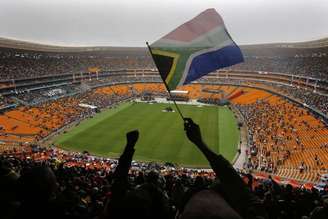<p>Soccer City foi palco de maior homenagem a Mandela em 2013</p>