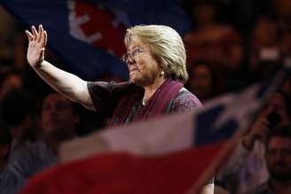 Bachelet, que governou o Chile entre 2006 e 2010, encerrou a campanha no Estádio Nacional de Santiago, diante de mais de 6 mil pessoas