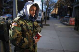 <p>H&aacute; d&uacute;zias de "cidades" com barracas de sem-teto, tanto grandes quanto pequenas, nos arredores de Seattle</p>
