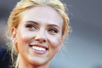 Participação de Scarlett Johansson em uma campanha publicitária foi mal vista por organizações humanitárias