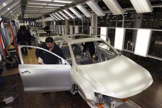 <p>Montadora alemã desenvolve novo carro popular para mercados emergentes</p>