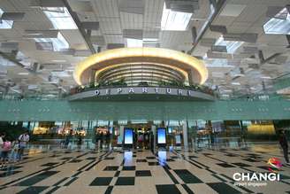 Aeroporto de Changi é um dos melhores do mundo. Controladores também atuam no aeroporto do Galeão, no Rio de Janeiro