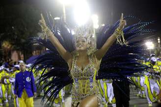 <p>Juliana Alves incendeia o público com desfile na Sapucaí</p>