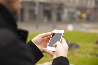 Os aplicativos de celular ajudam tanto os passageiros a obter um táxi mais rapidamente quanto os taxistas a conseguir mais clientes