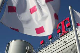 A Deutsche Telekom quer dirigir a T-Systems, que emprega na Alemanha atualmente 28 mil pessoas, a áreas de negócio com mais lucros como os serviços informáticos na internet e de tecnologia da informação