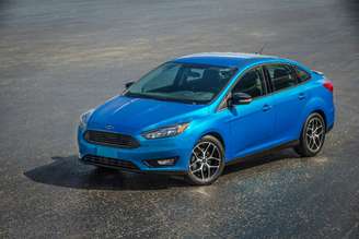 <p>O Ford Focus 2015 será apresentado ao vivo pela primeira vez no salão de Nova York, na próxima semana</p>