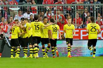 Armênio foi decisivo em vitória do Borussia Dortmund fora de casa; equipe é vice-líder no Alemão
