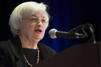 <p>A chair do Federal Reserve, Janet Yellen, fala durante uma conferência em Chicago; autoridades do Fed estão preocupadas que partes de Basileia III sejam falhas </p>