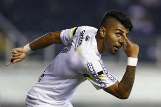 Gabriel comemorou seu gol dançando no gramado da Vila Belmiro