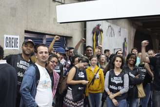 PM entrou em confronto com grevistas na manhã desta sexta na estação Ana Rosa do Metrô