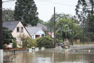 <b>Rio Negro (PR) -</B> Chuvas causaram alagamentos na cidade de Rio Negro, no Paraná