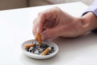 <p>A nicotina por si só já é causadora de câncer</p>