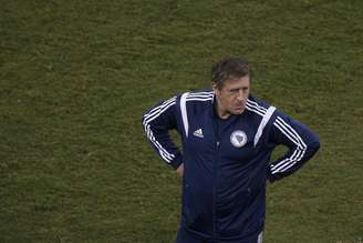 Técnico da seleção da Bósnia, Safet Susic, durante treino da equipe em Cuiabá. 20/06/2014.