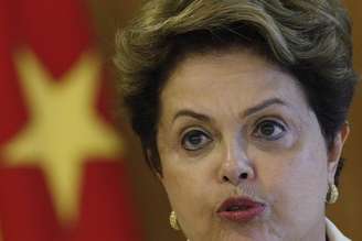 Presidente Dilma Rousseff fala durante encontro com presidente de Angola em Brasília. 16/06/2014.