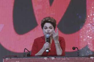 A presidente Dilma Rousseff discursa durante convenção do PT que oficializou sua candidatura à reeleição no último sábado, em Brasília. 21/06/2014