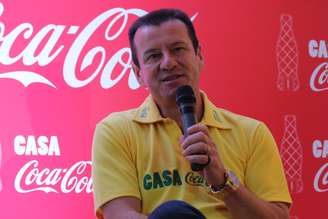 <p>Dunga diz conhecer acusado de desvio de ingressos em função de amistoso realizado pela Seleção no passado</p>