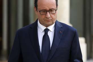 <p>Presidente da França falou na manhã desta sexta-feira sobre o avião que caiu no Mali </p>