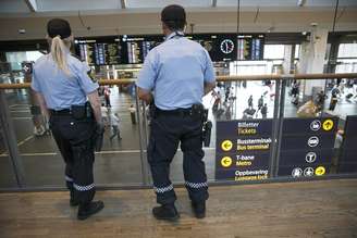 <p>Polícia indicou que revisará até nova ordem a identidade de todos os viajantes que entrarem no país</p>