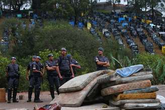 Policiais atuaram na reintegração de posse no terreno do Morumbi