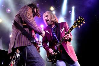 Tom Petty se apresentou com sua banda, The Heartbreakers, na Califórnia