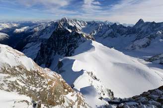 <p>Outras três pessoas morreram no Mont Blanc nesta segunda-feira</p>