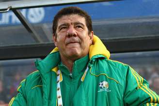 Joel Santana já foi treinador da seleção da África do Sul