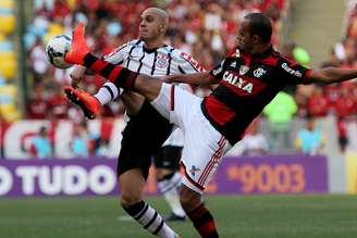 <p>Corinthians e Flamengo fizeram jogo cheio de polêmicas</p>