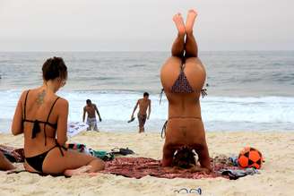 <p>Banhistas aproveitaram o sol na Praia do Leme, neste sábado (20/09) no Rio de Janeiro</p>