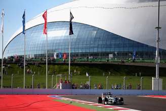 Nico Rosberg dominou a primeira sessão de treinos na Rússia