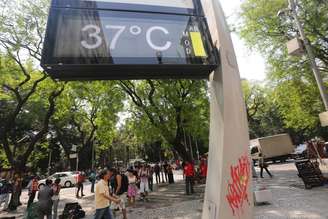 <p>É uma tarde histórica, a mais quente na capital paulista em 71 anos</p>