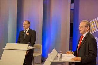 Jose Ivo Sartori e Tarso Genro participam do último debate do segundo turno, na RBS TV, em 23 de outubro