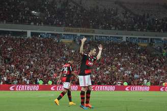 Chicão agradece aos mais de 40 mil torcedores presentes no Maracanã
