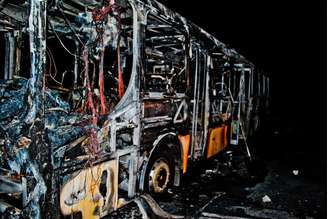 <p>Ataque a ônibus matou o motorista John Carlos Soares</p>