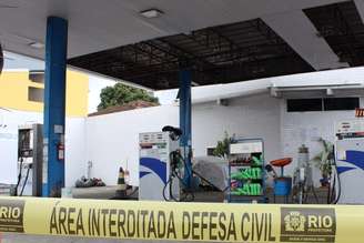 Duas crianças morreram após a explosão de um cilindro de gás em um posto de gasolina no bairro do Colégio, na zona norte do Rio de Janeiro, na noite deste sábado