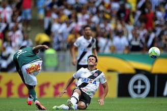 <p>Kleber, que tem contrato com o Grêmio, deve deixar o Vasco no próximo ano</p>